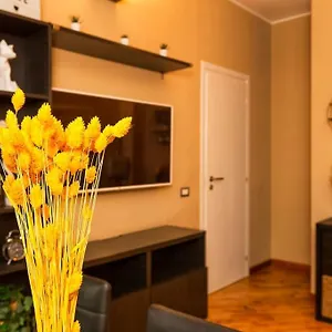Sunny & Updated Flat With Panoramic View 50m From M4 Stop , Milan Italy